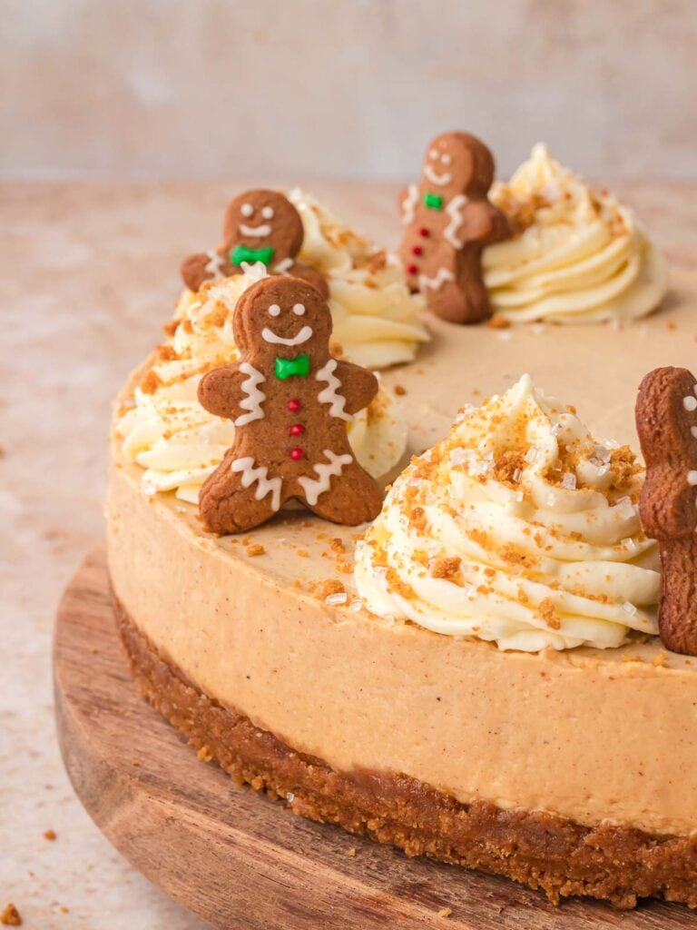 Gingerbread cheesecake with festive decorations