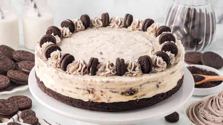 Oreo Cheesecake By Tessies Table.