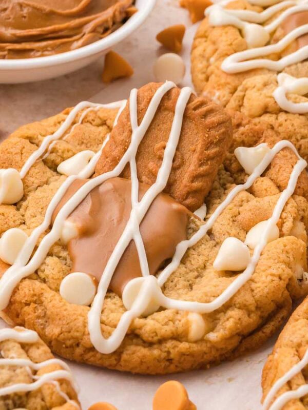 Biscoff Stuffed White Chocolate Cookies