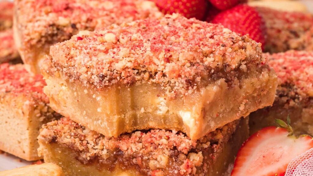Strawberry Crunch Blondie Bars By Tessie's Table.