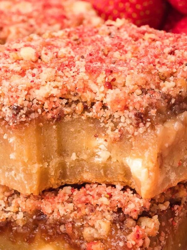 Strawberry Crunch Blondies